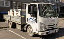 Diesen Isuzu LKW mit Pritsche habe ich in Juni 2022 fotografiert.