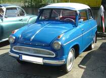 Lloyd Alexander TS Limousine, gebaut in Bremen von 1958 bis 1961. Mit dem Lloyd 600 erfolgte bei den Lloyd-Werken der Übergang vom Zweitaktmotor zum Viertaktmotor. Ab Juli 1957 hieß der LP600 dann  Alexander . Ab 1958 konnte der Käufer auch den stärkeren  Alexander TS  bestellen bzw. kaufen. Der Zweizylinderreihenmotor leistet 25 PS aus einem Hubraum von 596 cm³. Bei seiner Markteinführung kostete ein solcher Lloyd Alexander TS mindestens DM 4330,00. Der gezeigte Alexander TS stammt aus dem Jahr 1960. 50. Jahrestreffen der Borgward I.G. e.V. an der  Alten Dreherei  in Mülheim an der Ruhr.