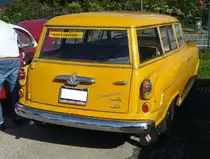 Heckansicht einer Borgward Isabella Combi aus dem Jahr 1955. Diese frühe Isabella-Combi ist äußerlich an den  alten  aufgesetzten Rückleuchten und der größeren Tankklappe zu erkennen. 50. Jahrestreffen der Borgward I.G. e.V. an der  Alten Dreherei  in Mülheim an der Ruhr.