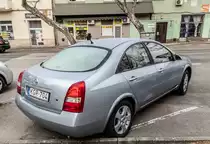 Rückansicht: Nissan Primera P12 Sedan. Foto: März, 2022.