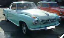 Borgward Isabella Coupe aus dem letzten Baujahr 1961. Das Isabella Coupe wurde serienmäßig in den Jahren von 1957 bis 1961 produziert. Der Herr Consul Carl. F.W. Borgward hatte ursprünglich ein solches Coupe auf der Basis der bereits 1954 vorgestellten Isabella Limousine als Geschenk für seine Ehefrau modellieren lassen. Da dieses Coupe beim Publikum sehr viel Anklang fand, wurde es dann ab Februar 1957 in Serie produziert. Das Coupe war immer mit dem stärkeren Motor der Isabella TS ausgestattet. Dieser Vierzylinderreihenmotor leistet 75 PS aus einem Hubraum von 1493 cm³. Die Höchstgeschwindigkeit des Coupes wurde mit 150 km/h und der Verbrauch mit 9,5 Litern Superbenzin angegeben. 50. Jahrestreffen der Borgward I.G. e.V. an der  Alten Dreherei  in Mülheim an der Ruhr.