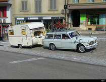 Oldtimer Volvo Kombi mit Wohnwagen am Internationalen Oldtimer Treffen in Aarberg am 2023.08.13