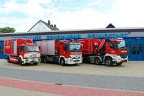 Feuerwehr Pfungstadt Mercedes Benz WLF (Florian Pfungstadt 1-65-1), (Florian Pfungstadt 1-66-1) und (Florian Pfungstadt 1-67-1) am 12.08.23 bei einen Fototermin mit dem neuen Design. Danke für das tolle Shooting