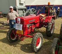 McCormick D-217, 2Zyl, Bj 1954, war zum Gromperefest in Binsfeld (L) gekommen. 03.09.2023
