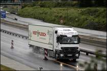 ACTROS 1844 MP3 von WETRALOG ist mit einem Khlauflieger von WESTFLEISCH ...und nicht irgentwoher! unterwegs.
