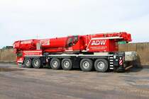 Autodienst West Liebherr LTM1300 am 13.08.23 in Stockstadt Naturhafen