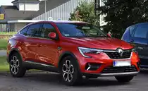 Fünfsitziges Crossover-SUV Renault Arkana E-TECH Hybrid am 05.09.23, Kostrzyn nad Odrą (Polen).