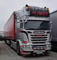 =Scania Super-Sattelzug aus Rumänien rastet an der A 8, 09-2022