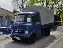 Mercedes-Benz L 319 Kleintransporter, zu Gast auf beim Oldtimertreffen, Frühlingserwachen am Sportcentrum Loherhof Geilenkirchen , 1.Mai 2023