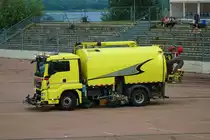 MAN TGM Kehrmaschine auch Spongebob gennant am 17.08.23 beim Iron Drift King in Ferropolis bei Leipzig