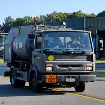 Dieses Renault Midliner S150 Tankfahrzeug war im August 2023 auf dem Flugfeld in Kleine Brogel unterwegs.
