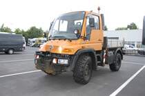 Unimog U300 abgestellt auf dem Betriebshof der Mercedes Benz Werksniederlassung Fulda am 06.06.2009
