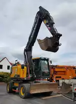 =Volvo EWR 150 E steht auf einer Baustelle in Petersberg-Marbach, 04-2023