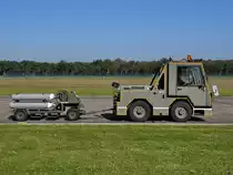 Diesen Schopf-Schlepper F59 habe ich Anfang September 2023 in Kleine Brogel mit einem mit Sauerstoff beladenen Anhänger abgelichtet.