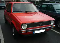VW Golf 1 MK1 in der GL-Ausstattung, gebaut von 1974 bis 1980. Der Golf 1 GL konnte mit zwei verschiedenen Motorisierungen bestellt werden: 1093 cm³ Hubraum mit 50 PS oder 1272 cm³ mit 60 PS. Der abgelichtete Wagen im Farbton marsrot wurde im Jahr 1978 gebaut. 10. Saarner Oldtimer Cup am 27.08.2023 in Mülheim an der Ruhr.