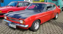 Ford Capri steht auf der Freifläche bei der Technorama 2023 in Kassel