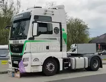=MAN TGX von SMAAS-Transporte (04) steht zur Fahrerpause an der A7, 04-2023
