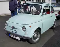 =Fiat Nuova 500, gesehen auf der Freifläche bei der Technorama 2023 in Kassel