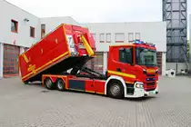 Feuerwehr Schwetzingen Scania G440 WLF mit AB-Gefahrgut/Technik (Florian Schwetzingen 65) am 26.08.23 bei einen Fototermin. Danke für das tolle Shooting 