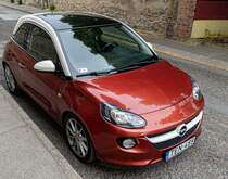 Opel Adam in der Farbe Curry Red oder Blood Orange. Foto> Mai, 2022.