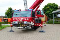 BF Darmstadt Tadano Feuerwehrkran (Florian Darmstadt 1-53-1) am 26.08.23 in Darmstadt Wixhausen