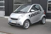 Smart  TANKREBELL  steht vor der Smart-Niederlassung Fulda am 07.06.2009
