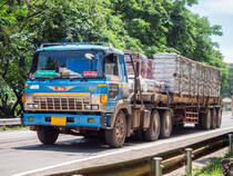 Hino Super Dolphin in Nong Khai (Thailand) - 02.10.23