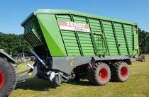 =Fendt TIGO 60-Ladewagen steht auf einer Ausstellungsfläche bei der Landesgartenschau in Fulda, 07-2023