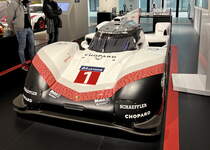 Porsche 919 Hybrid. Das Fahrzeug war bei den 24h von Le Mans eingesetzt. Foto: Driven by Dreams. 75 Jahre Porsche Sportwagen. 21.10.2023