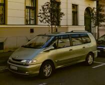 Renault Espace, dritte generation mit dem 3 Liter V6 Motor. Foto: 07.2022.