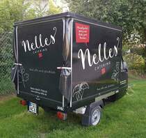 =Piaggio Ape von NELLES-Catering steht auf dem Gelände der Landesgartenschau Fulda, 06-2023