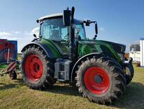 =Fendt 516 Vario steht auf dem Gelände der Landesgartenschau Fulda, 06-2023