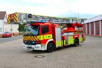 Feuerwehr Dieburg Mercedes Benz Atego DLK 23/12 (Florian Dieburg 1/30-1) am 29.09.23 bei einen Fototermin. Danke für das tolle Shooting 