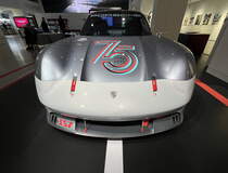 Porsche 357 (Studie). Foto: Driven by Dreams. 75 Jahre Porsche Sportwagen. 21.10.2023