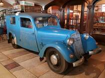 =DKW F8-Lieferwagen, Bauzeit 1939 - 1942, 2 Zyl., 684 ccm, 20 PS, präsentiert vom Zylinderhaus in Bernkastel-Kues, 04-2023