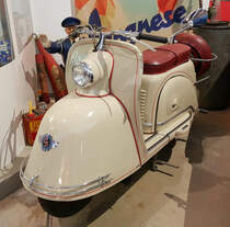 =Glas Goggo-Motorroller, gesehen im Zylinderhaus von Bernkastel-Kues, 04-2023