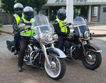 =Harley Davidson`s stehen abfahrbereit zur geführten Tour vom Konrad-Zuse-Hotel in Hünfeld, 07-2023