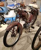 =Miele Moped, präsentiert vom Zylinderhaus in Bernkastel-Kues, 04-2023