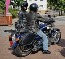 =Triumph steht abfahrbereit zur geführten Tour vom Konrad-Zuse-Hotel in Hünfeld, 07-2023