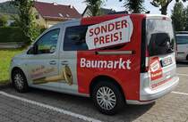=VW Caddy vom SONDERPREIS-BAUMARKT steht im September 2023 in Geisa/Thüringen