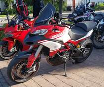 =Ducati steht abfahrbereit zur geführten Tour vom Konrad-Zuse-Hotel in Hünfeld, 09-2023