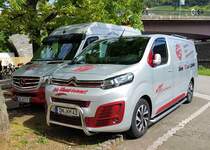 =MB Sprinter und Citroen SpaceTourer der Firma MITTLER stehen auf dem Weinfestgelände von Bernkastel-Kues, 08-2023