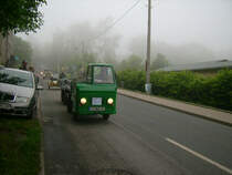 Multicar M22 mit H�nger beim Korso duch Gr�nhain anl�sslich des 5. Oldtimer und Traktorentreffen des ADMV. Dieser multi mu� noch richtig arbeiten. Er geh�hrt zu einer gartenanlage und f�hrt dort Transporte durch