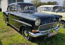 =Opel Olympia Rekord, Modelljahre 1956/57, gesehen bei der Oldtimerveranstaltung in Frankenberg/Eder im Mai 2023