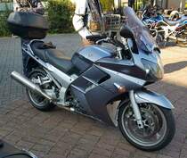 =Yamaha steht abfahrbereit zur geführten Tour vom Konrad-Zuse-Hotel in Hünfeld, 09-2023