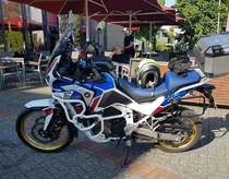 =Honda steht abfahrbereit zur geführten Tour vom Konrad-Zuse-Hotel in Hünfeld, 09-2023