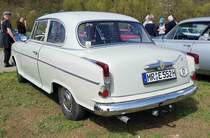 =Borgward Isabella TS steht bei der Oldtimerveranstaltung in Frankenberg/Eder im Mai 2023