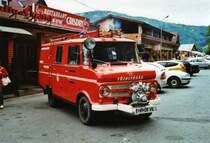 Ein ungarisches Feuerwehrfahrzeug der Marke Opel mit rum�nischen Kontrollschildern HR 08 VIL am 24. Mai 2009 in Rum�nien