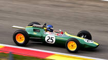#25 LOTUS 25 R4 von 1962, 1498 ccm Rear Engine, Fahrer:	MIDDLEHURST Andy (GBR), das erste Formel-1-Auto mit einem Monocoque und gilt als ein Meilenstein der Rennsportgeschichte, mit dem Lotus-Werksteam gewann der Werksfahrer Jim Clark mit ihm die Fahrer- und Lotus zugleich die Konstrukteurs Weltmeisterschaft . HGPCA ~ PRE ’66 GRAND PRIX CARS. Hier beim 6h Classic Rennen am 30.09.2023 Rahmenprogramm in Spa Francorchamps