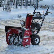 Diese kleine Schneefräse HS760 von Honda habe ich Ende November 2023 in Pfronten gesehen.